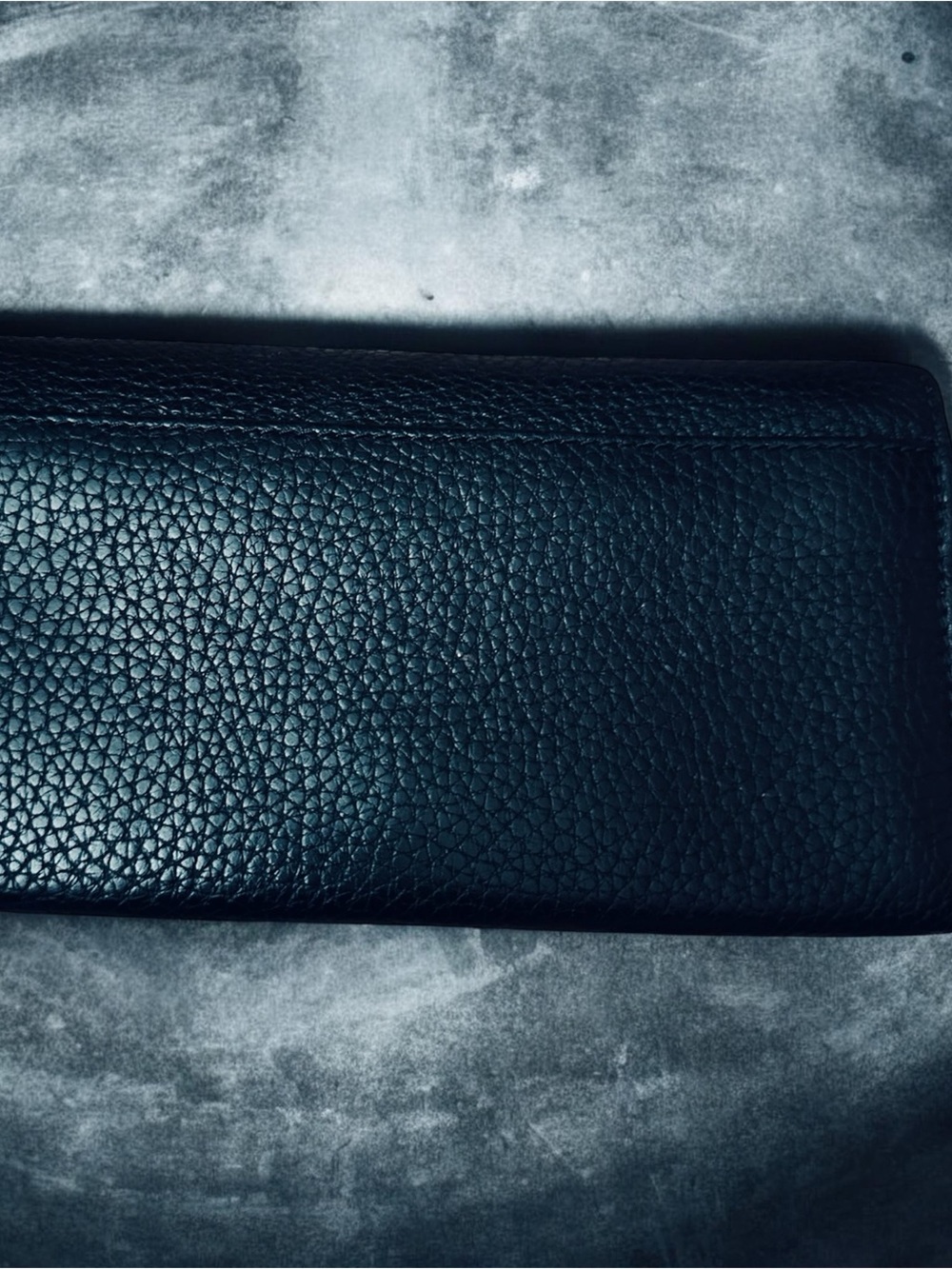 Burberry Black Pebbled Leather Wallet with Gold Plaque authentic - Picture 2 of 9